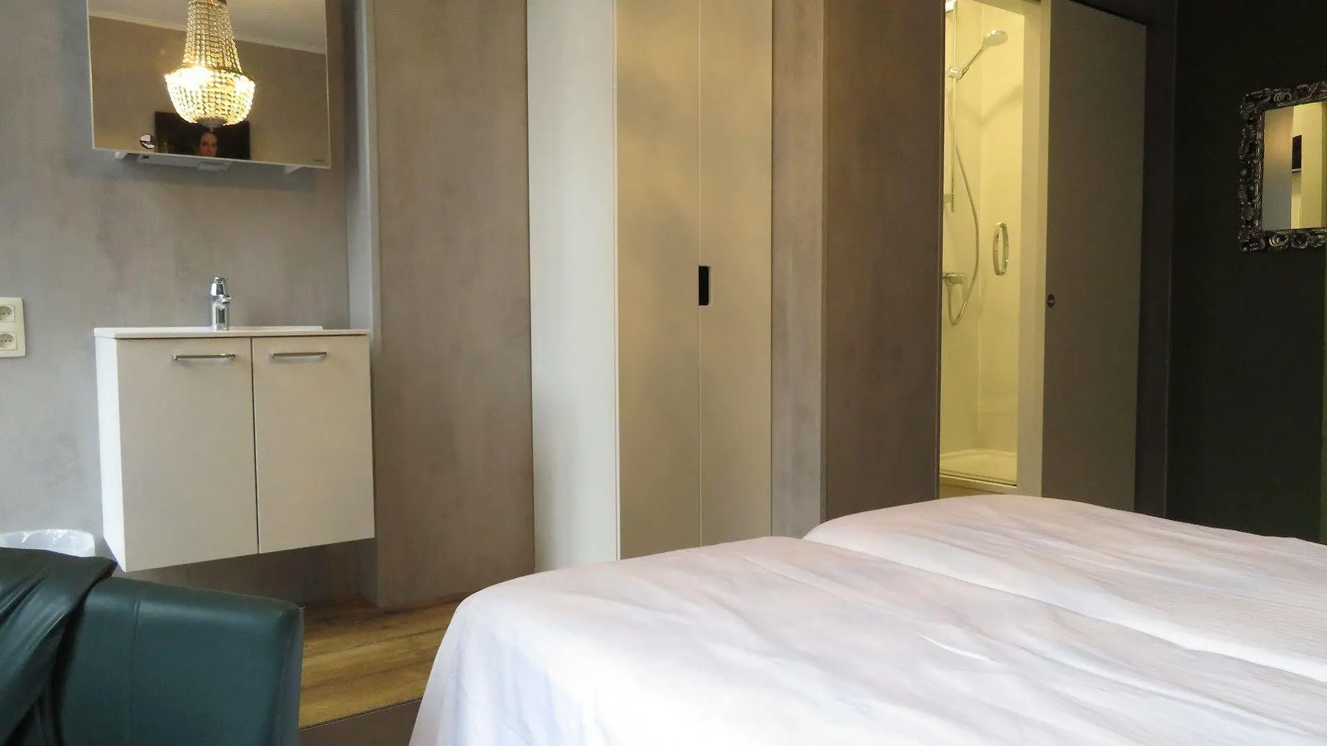 Hotel Notre Dame Μπριζ
